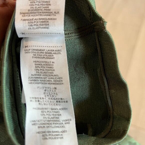 Gymshark women shorts size S - Picture 8 of 8